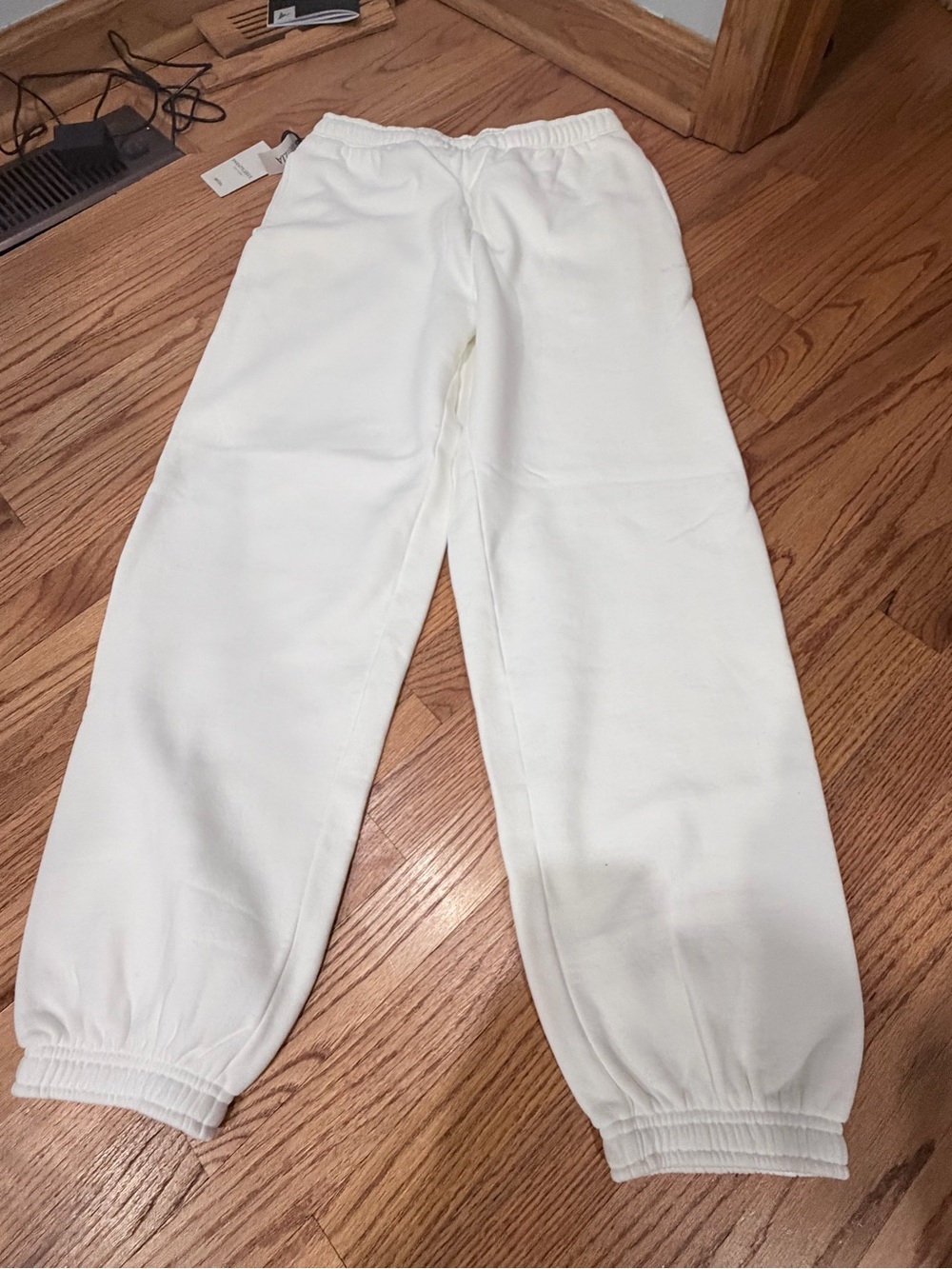 Aritzia Off-White Elastic-Waist Cozy Sweatpants